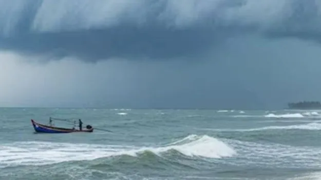 ఒకదాని వెంట మరొక అల్పపీడనం