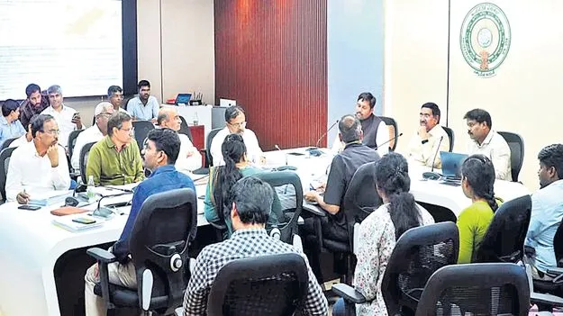 మాస్టర్‌ ప్లాన్‌పై మంత్రి సమీక్ష