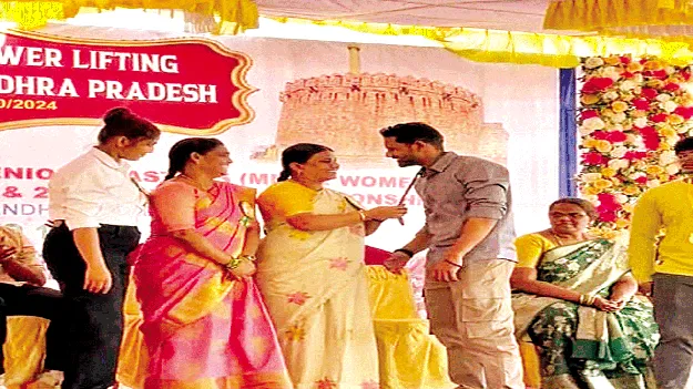 రాష్ట్రస్థాయి పవర్‌ లిఫ్టింగ్‌ పోటీలో ప్రతిభ