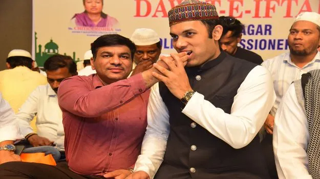 కమిషనరేట్‌ ఆధ్వర్యంలో ఇఫ్తార్‌ విందు 