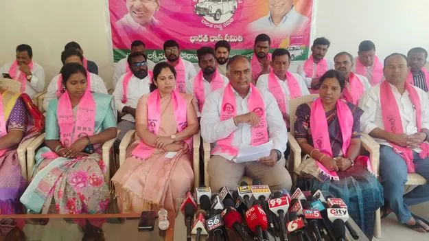 రెండున్నరేళ్లలో ఏం చేశారో ప్రజలకు చెప్పాలి