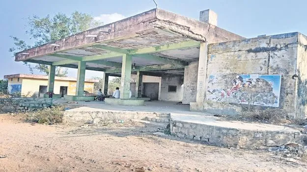 నిరుపయోగంగా ఆర్టీసీ బస్టాండ్‌ 