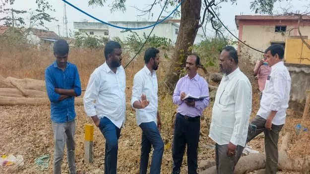 ప్రభుత్వ భూములను కాపాడండి