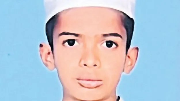 Student: ఈతకెళ్లి విద్యార్థి మృతి