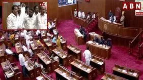 సోమువీర్రాజుపైకి దూసుకెళ్లిన వైసీపీ సభ్యులు.. మండలిలో ఉద్రిక్త వాతావరణం