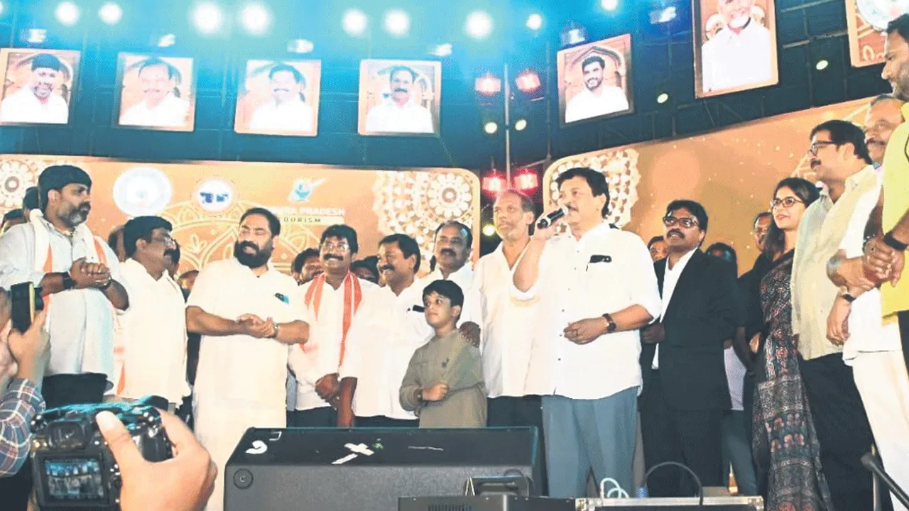 ఆరంభం అదుర్స్‌