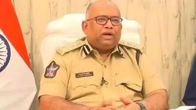 మదనపల్లి బాలిక హత్యాయత్నం కేసు.. రాయలసీమ డీఐజీ కోయ ప్రవీణ్ విచారణ..