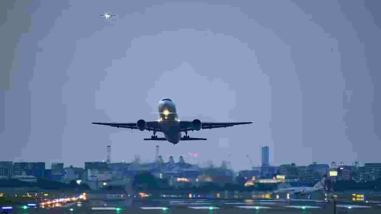 యుద్ధం వేళ పశ్చిమాసియాకు ఇండిగో, ఎయిరిండియా విమాన సర్వీసులు రద్దు