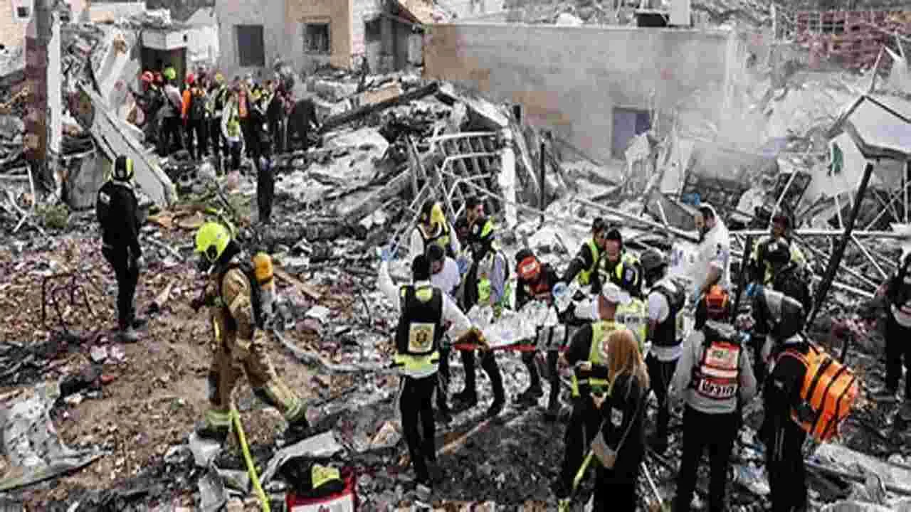 ఇజ్రాయెల్ నగరంపై ఇరాన్ క్షిపణి దాడి.. 9 మంది మృతి, 28 మందికి గాయాలు