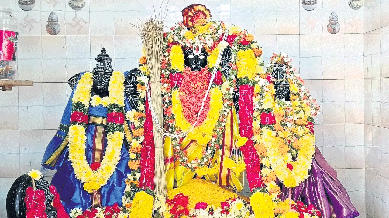 వైభవంగా కోదండరామస్వామి విగ్రహ ప్రతిష్ఠ