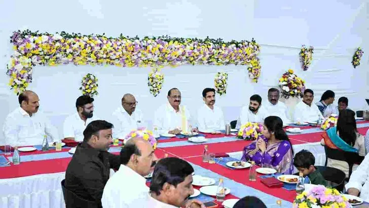 కృష్ణా తీరం.. ఆత్మీయ సంబరం 