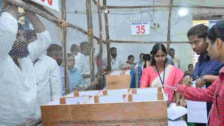కరీంనగర్, నిజామాబాద్‌ జిల్లాల్లో మున్సిపల్ ఎన్నికల ఓట్ల లెక్కింపు మొదలు