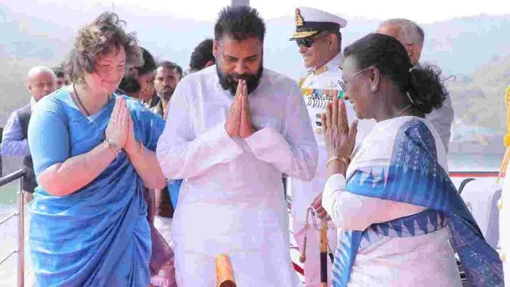 'ఇంటర్నేషనల్ ఫ్లీట్ రివ్యూ'లో ప్రత్యేక ఆకర్షణగా పవన్ దంపతులు