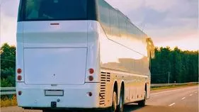 అర్ధరాత్రి నడిరోడ్డుపై చిక్కుకుపోయిన హైదరాబాదీలు.. ఏం జరిగిందంటే