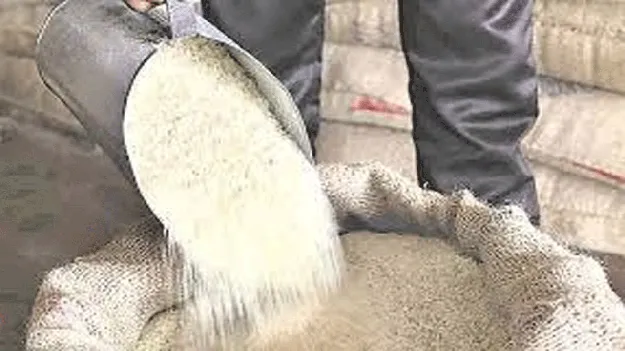 రేషన్‌.. పరేషాన్‌ !