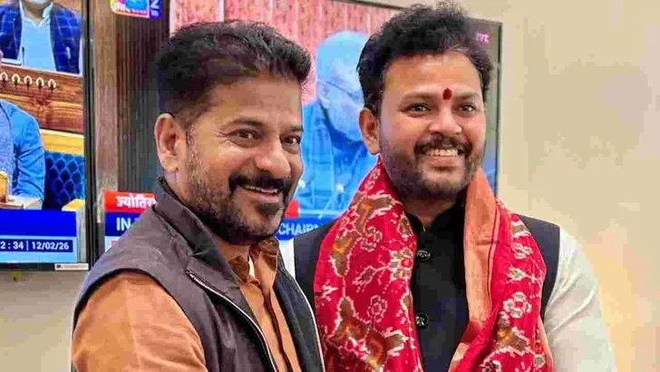 విమానయానశాఖ మంత్రి రామ్మోహన్ నాయుడుతో తెలంగాణ సీఎం రేవంత్ రెడ్డి భేటీ