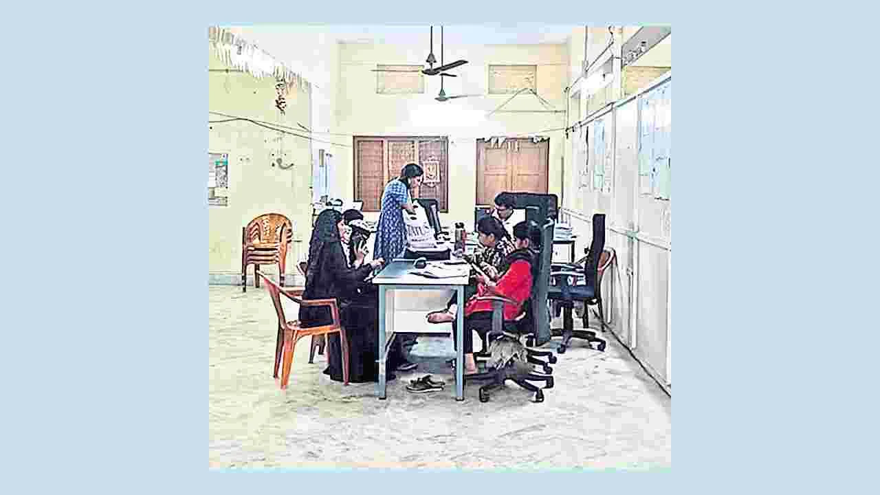 సవ్యంగా సాగని ఏకీకృత సర్వే