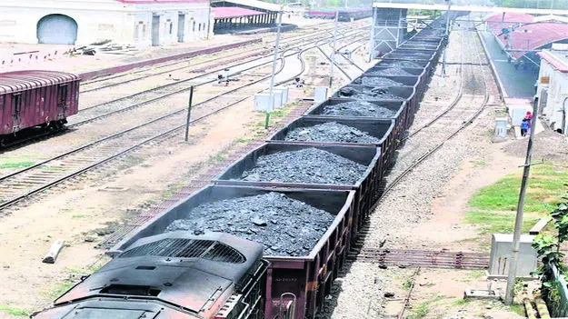 Peddapalli :  సింగరేణిపై కమ్ముకున్న చీకట్లు