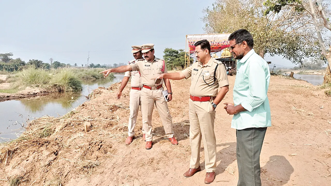 Devotees భక్తులకు అసౌకర్యం కలగనీయొద్దు