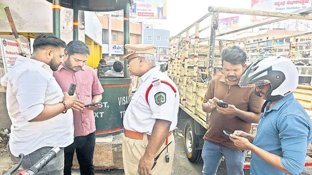 నెట్‌ లేదా,  ...అయితే వై-ఫైకి కనెక్ట్‌ కండి