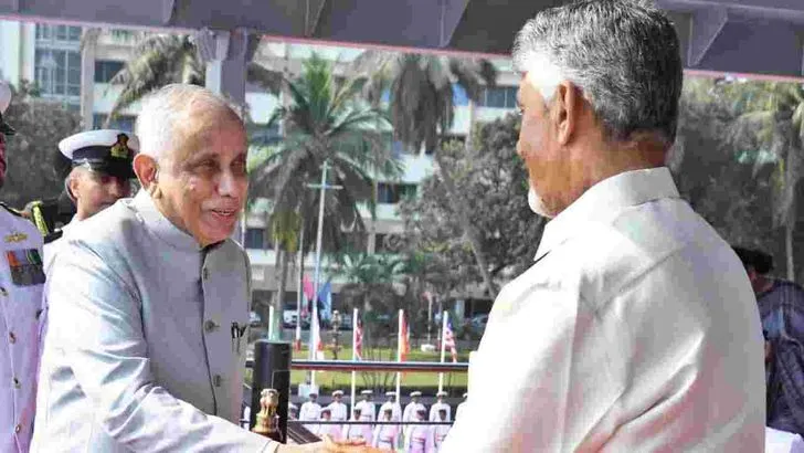 విశాఖ తీరంలో ఇంటర్నేషనల్ ఫ్లీట్ రివ్యూ .. పాల్గొన్న సీఎం చంద్రబాబు