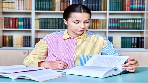 గణితంలో సిద్ధాంతాలు.. సైన్స్‌లో నైపుణ్యాలు