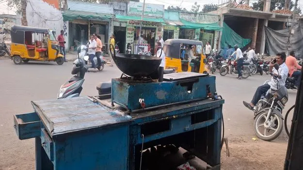 గ్యాస్‌ కొరతతో   మూతపడుతున్న హోటళ్లు