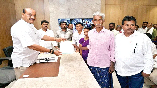  పేదల అభ్యున్నతికి కృషి