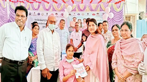 ఆరోగ్యానికి భద్రత హెచ్‌పీవీ టీకాలు 