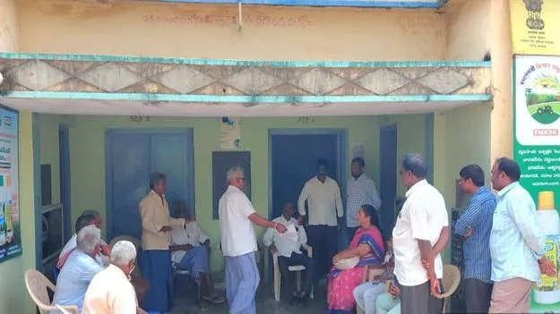 ఎక్కువ జీతాలు ఇవ్వలేం..!