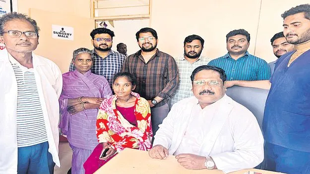 పాడేరు ప్రభుత్వాస్పత్రిలో అరుదైన శస్త్ర చికిత్స
