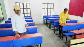 విద్యాశాఖ నిర్లక్ష్యం.. 80 మంది విద్యార్థులకు అదే స్కూల్‌లో ఎగ్జామ్ సెంటర్