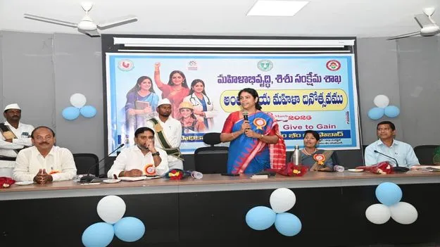 kumaram bheem asifabad-మహిళలు అన్ని రంగాల్లో రాణించాలి