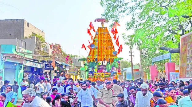 FESTIVAL: ఘనంగా వెంకటేశ్వరస్వామి రథోత్సవం