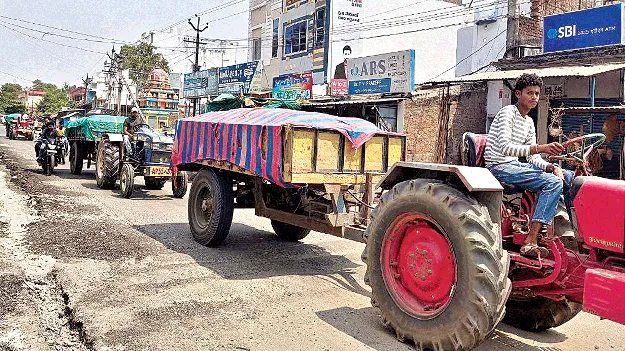 ఇసుక తరలించేస్తున్నారు