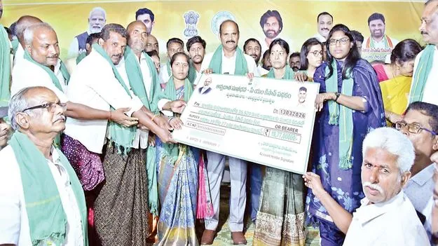 రైతన్నల సంక్షేమమే ధ్యేయం : మంత్రి కొలుసు