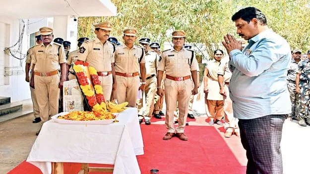 మొల్ల నేటి తరానికి స్ఫూర్తి