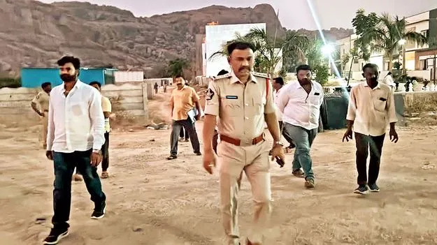    కానిస్టేబుల్‌ వీరంగం!