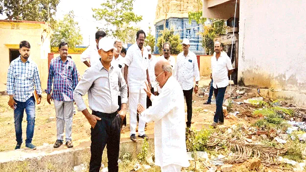 ‘అభివృద్ధి పనులకు స్థలాలను కేటాయించండి’