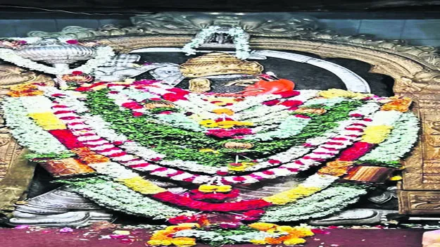 GOD: నేమకల్లు ఆంజనేయుడికి విశేష పూజలు