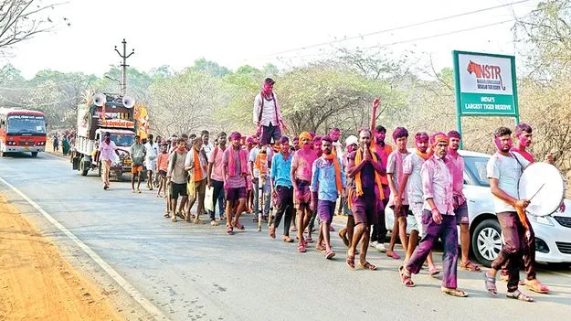 శ్రీగిరిలో కన్నడిగుల సందడి 