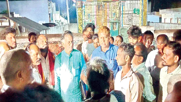 రైతుల భూములు తీసుకుంటే ఊరుకునేది లేదు