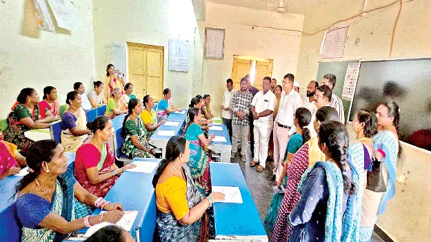 శతశాతం అక్షరాస్యతే లక్ష్యం