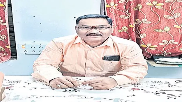 టెన్త్‌ విద్యార్థులకు ఉచిత బస్సులు