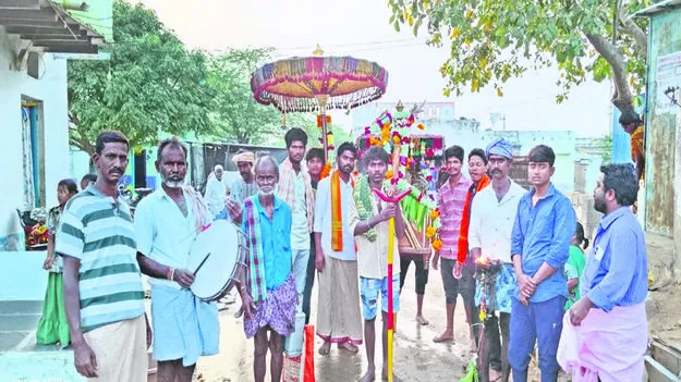 FESTIVAL:  పెద్దకదిరెప్ప స్వామి పల్లకి ఊరేగింపు