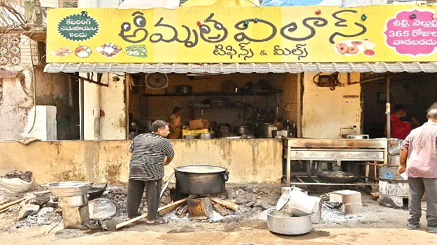 gas problems గ్యాస్‌ కష్టాలు.. కళ్లకు ‘కట్టె’నట్టు