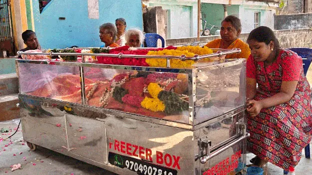 పుట్టెడు దుఖంలోనూ పదో తరగతి పరీక్షకు