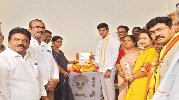 అమరజీవి త్యాగాన్ని స్మరించుకోవాలి