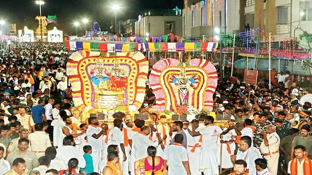  కైలాస వాహనంపై శ్రీశైలేశుడు