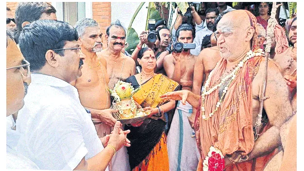 మా ప్రాంత అభివృద్ధికి చేయూతనివ్వండి 